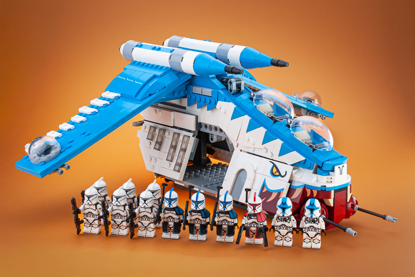 Muunilinst 10 Gunship